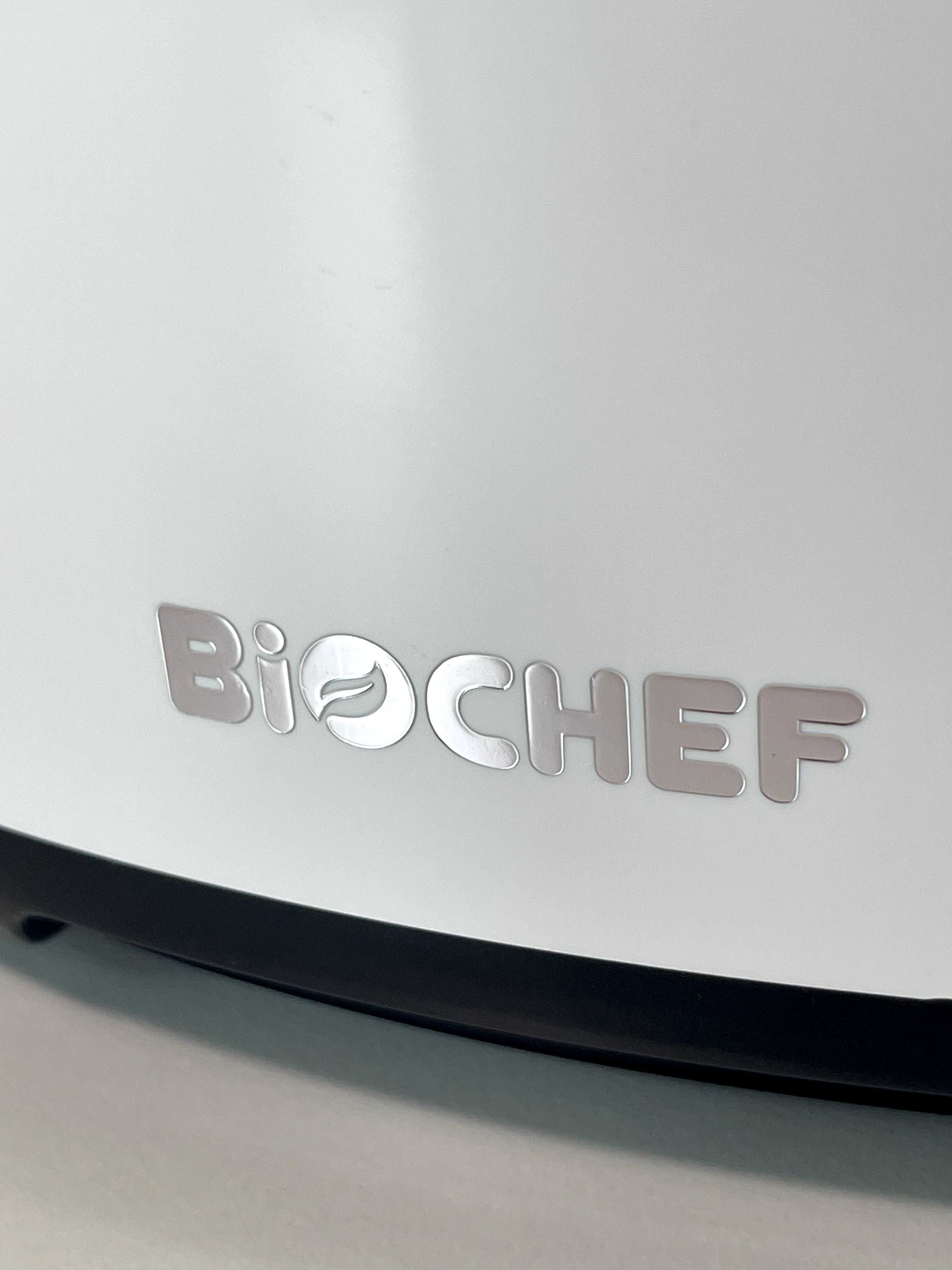 Wyciskarka wolnoobrotowa BIOCHEF Atlas Whole Slow Juicer 400W