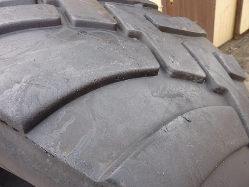 Opona używana przemysłowa 600/55R26.5 MICHELIN CARGO XBIB 1900zł W1446