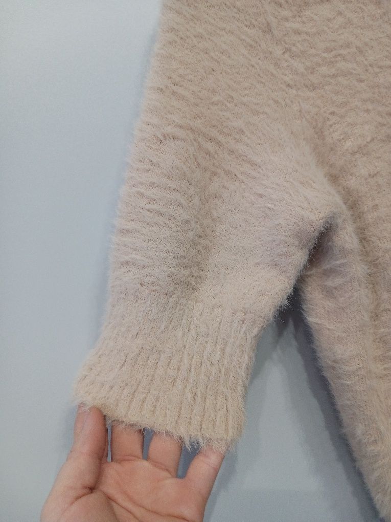 Włochaty beżowy sweter PINKO rozm. S