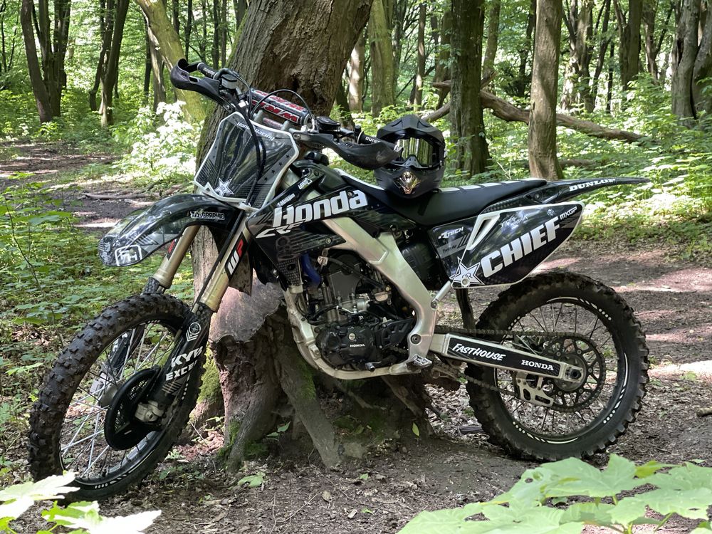 Продається HONDA CRF 250r 2009p. МОЖЛИВИЙ ОБМІН АВТО БМВ 3.5.7 СЕРІЙ