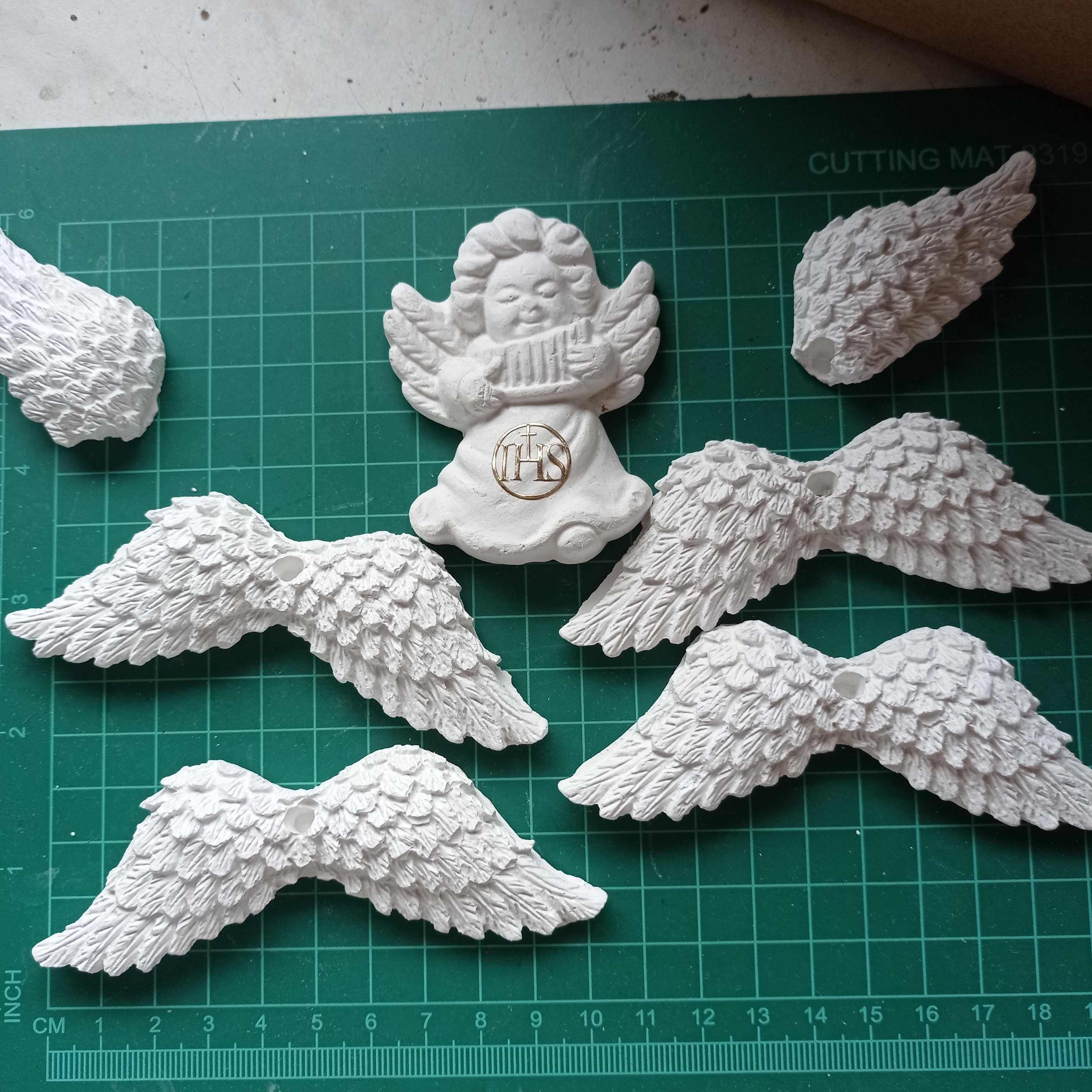 Aniołki z gipsu ceramicznego.Podziękowania Komunia Św. Chrzest