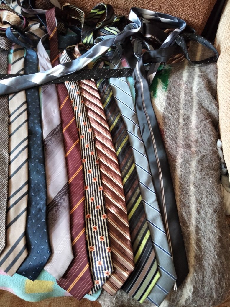 Краватки,галстуки великий вибір