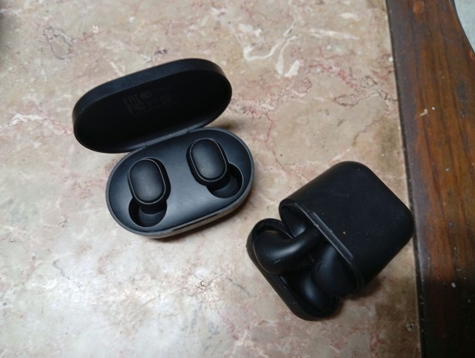 Auriculares bluetooth dois conjuntos