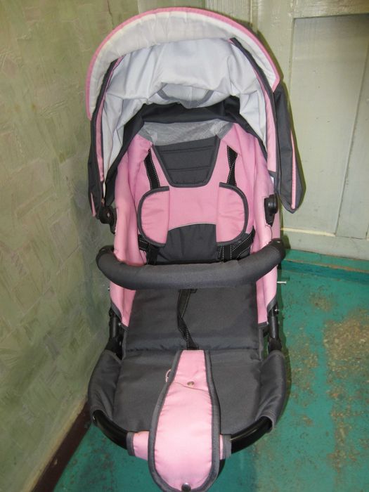 дитяча коляска гарна