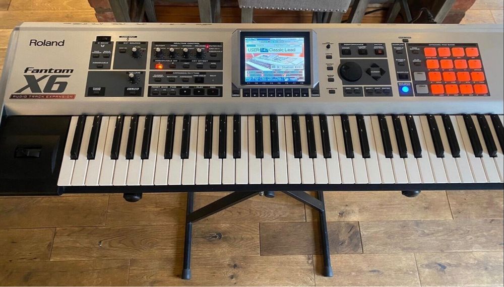 Roland Fantom X6