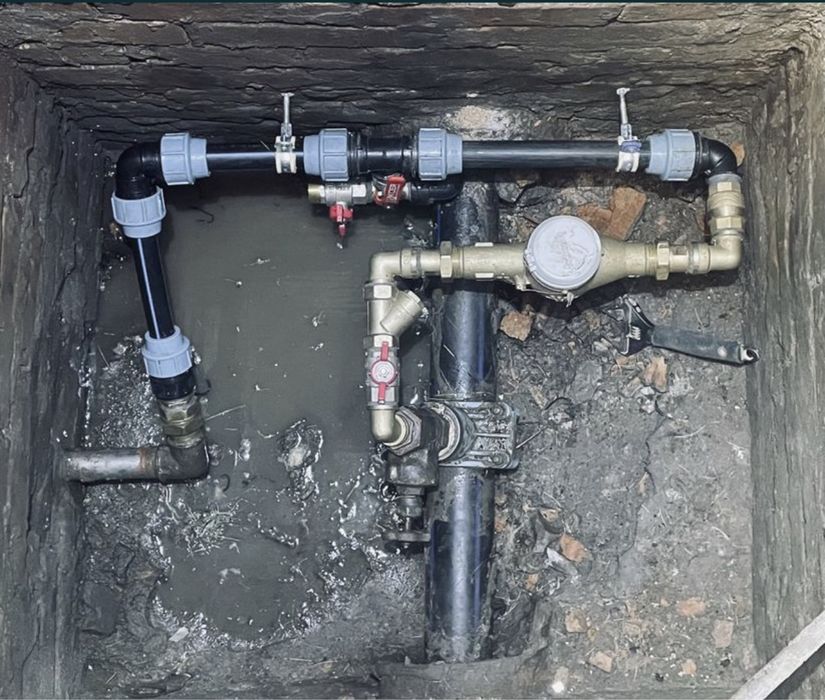 Сантехник замена водопровода труб  канализацыя врезка в трубы прокол