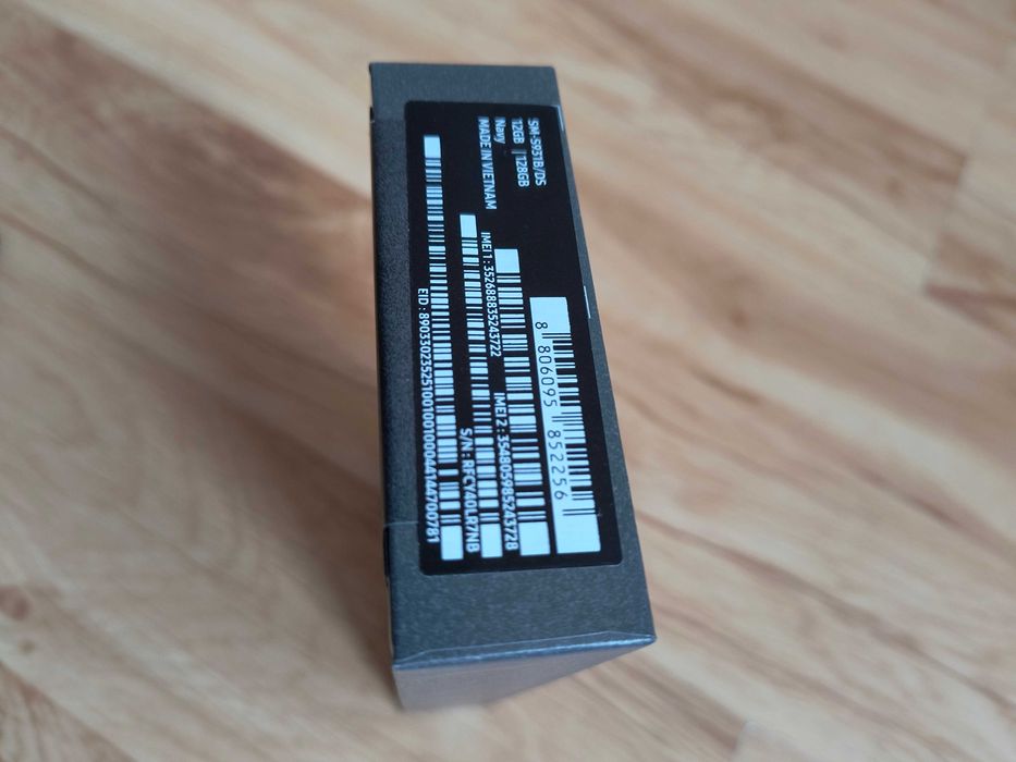 Smartfon Samsung Galaxy s 25 granatowy 128 gb nowy 3 lata GW