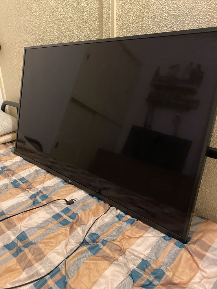LG 4K  Ultra HD  Smart TV 55”para peças