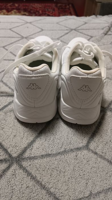 Продам кросовки состояние новое , покупались в Польше