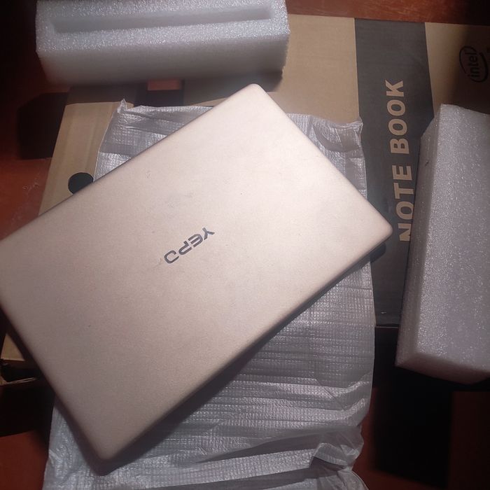 Тонкий ноутбук 13.3'' ips 6 gb