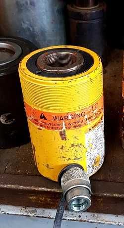 Siłownik hydrauliczny ENERPAC 20t przelotowy wysokość 150mm