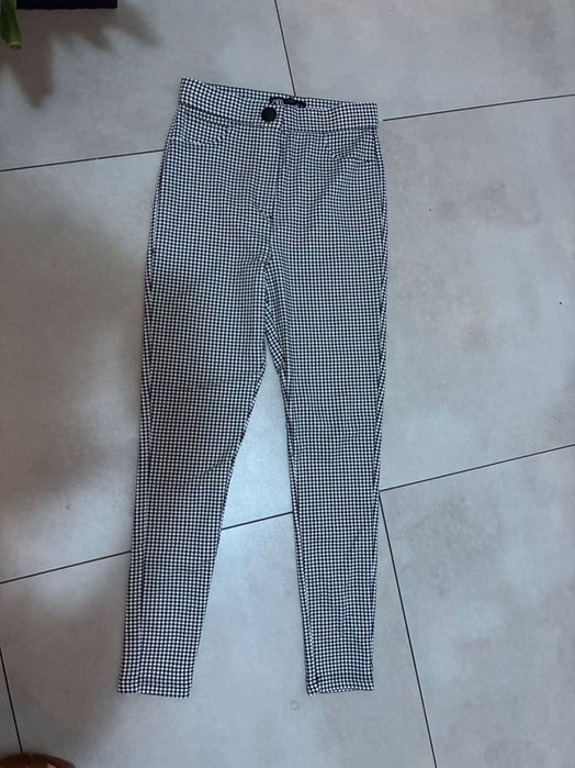 Zara w pepitkę XS rurki