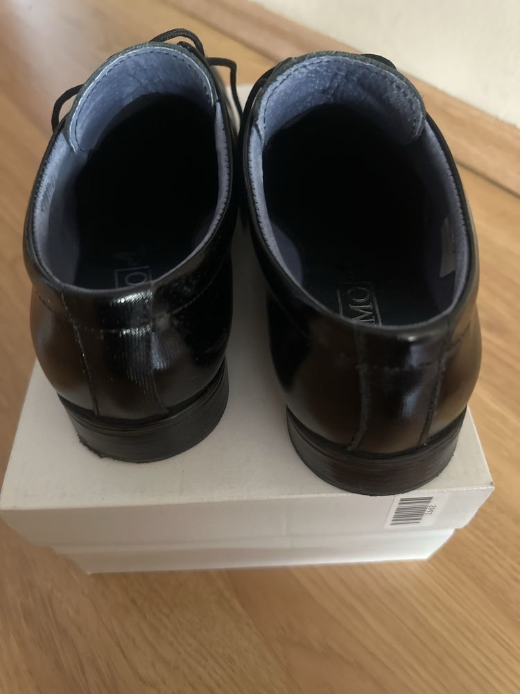 Buty komunijne r. 35