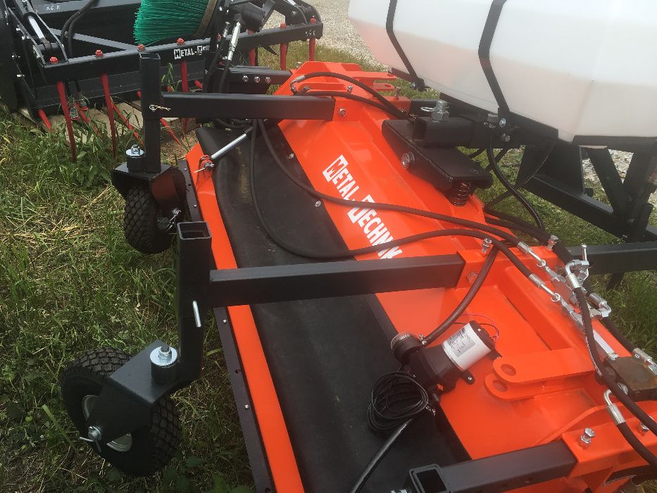 Zamiatarka 2,4m hydrauliczna szczotka dowóz metal technik