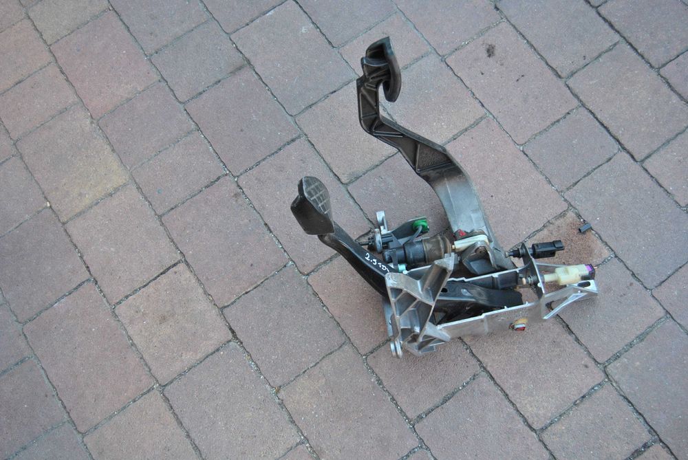 Pedały Audi A6 C5 kombi 2,5TDI 2000r