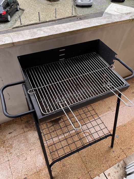 Churrasqueira/grelhador carvão