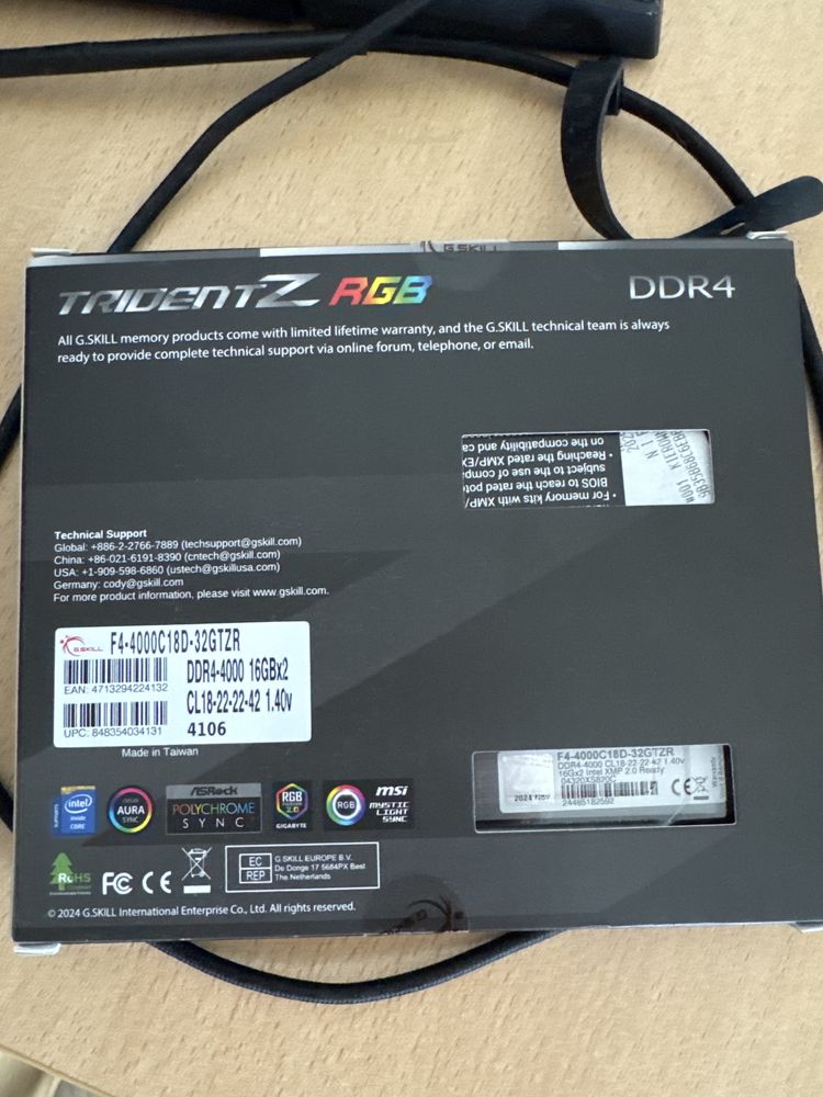 Pamięć RAM G.Skill Trident Z RGB DDR4 32GB (2 x 16GB) 4000 CL18 Czarny