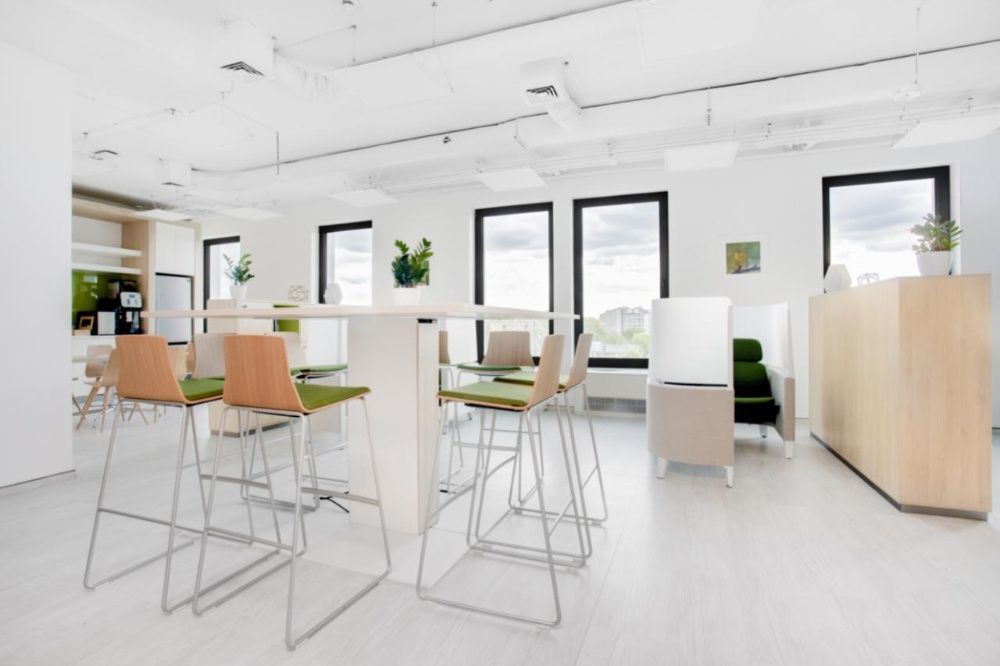 Wynajem biura w Warszawie:Prywatna 5 osobowa w Regus Witosa Point