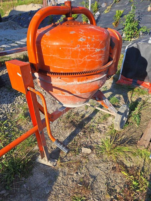 Betoniarka BWE-150/AP 230/400V 1100W 200L SPRZEDAM