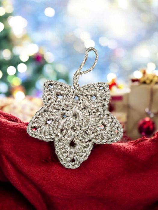 Ozdoba choinkowa ,świąteczna  gwaizdka szydełkowa