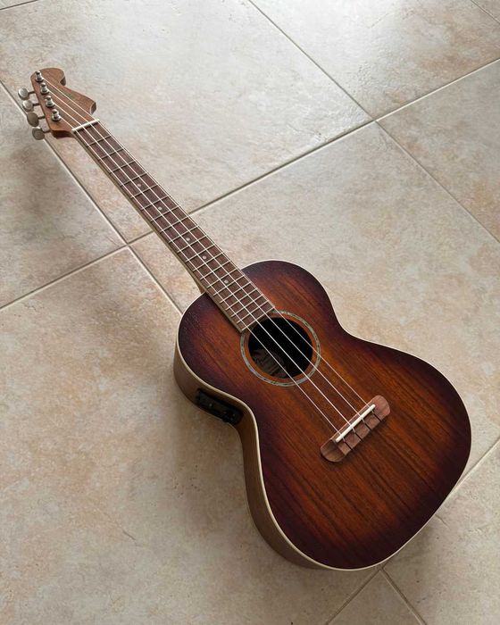 Fender Rincon Tenor Acoustic-Electric Ukulele – Como novo
