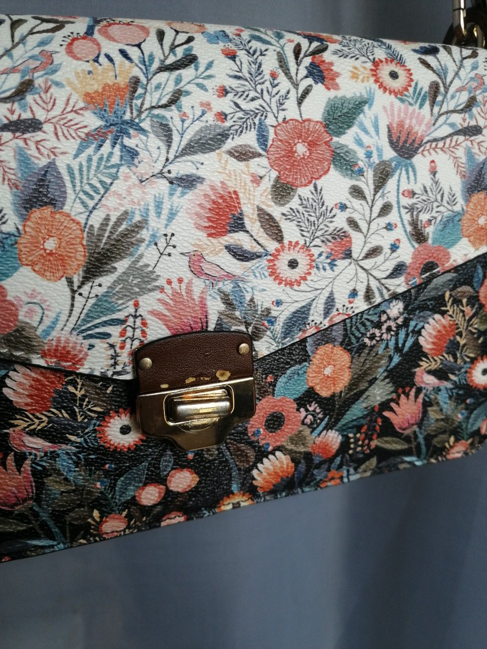 Bolsa tiracolo com estampa de flores Parfois