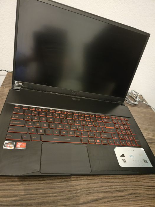 Laptop gamingowy MSI Bravo 17