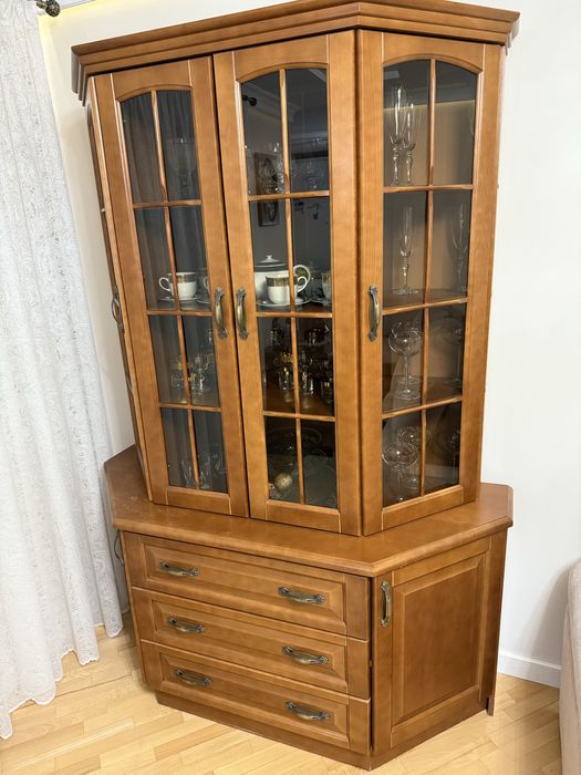 Меблі б/в для вітальні