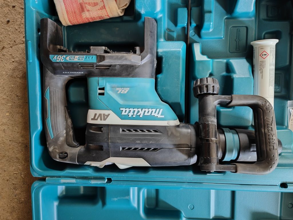 Młotowiertarkę Makita DHR400zku