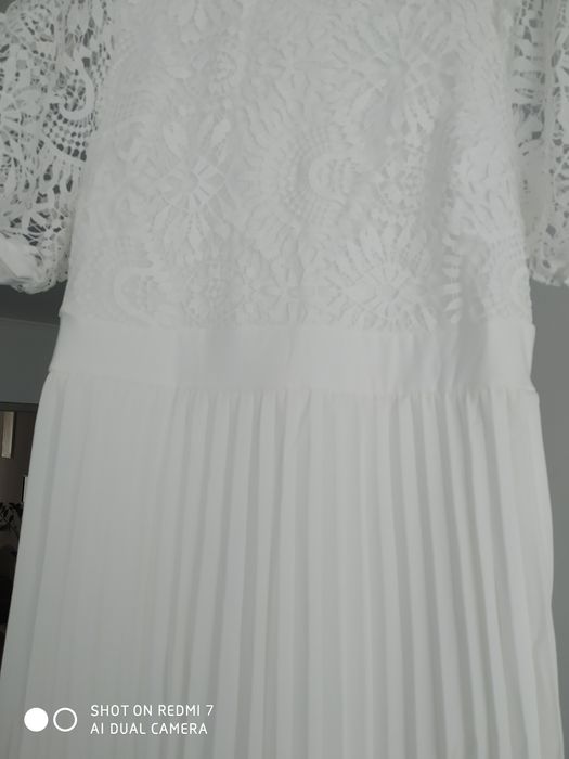 Плаття біле святкове, розм.L, нове.Львів.