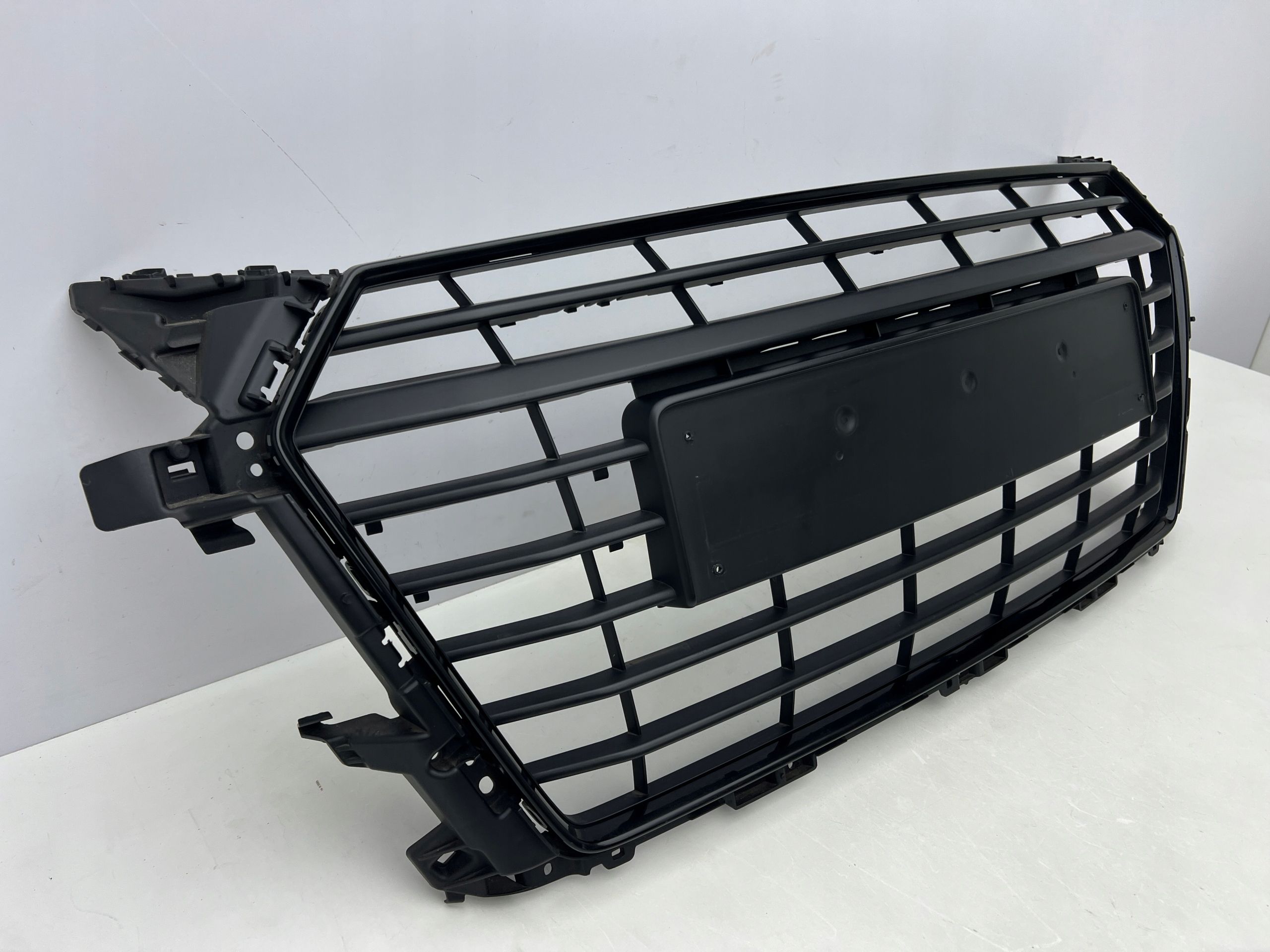 Audi TT Iii 8S Atrapa Grill Zderzaka Przedniego przód oryginał 14