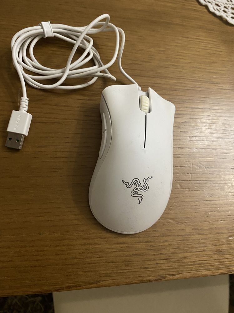 Razer DeathAdder Essential - White Edition (6400 DPI) Como Novo