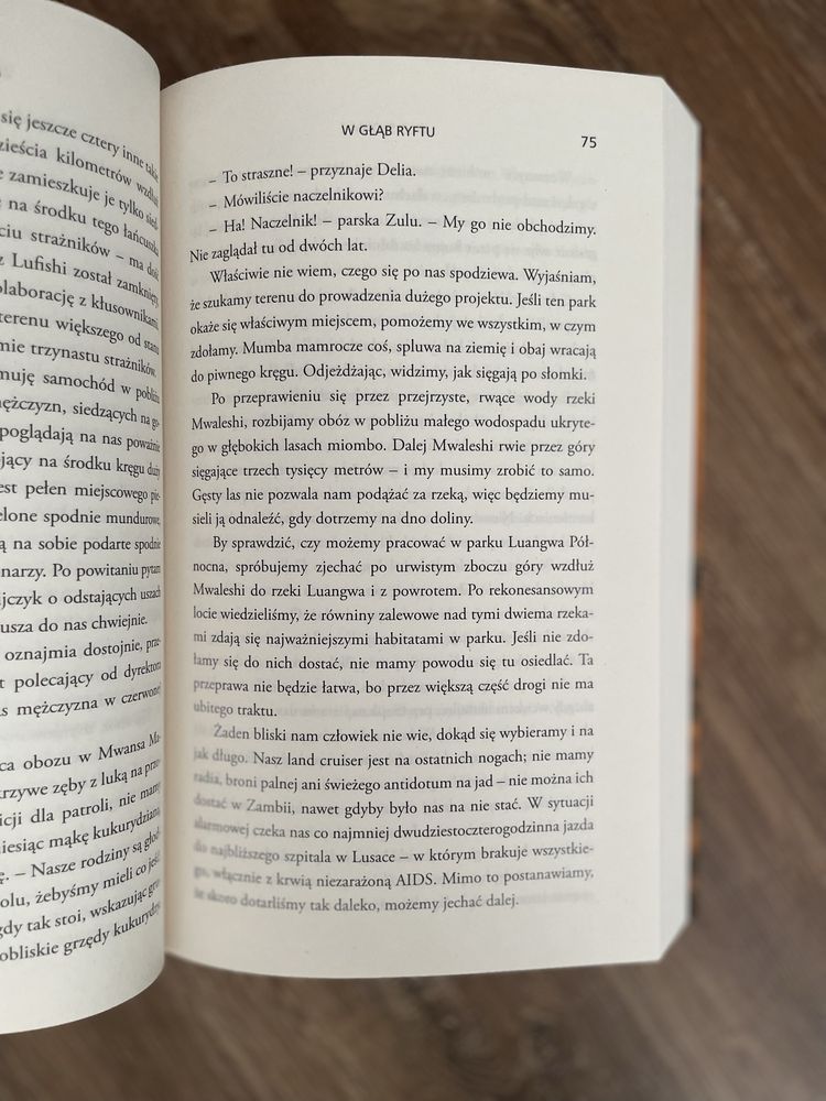 Oko słonia. Delia i Mark Owens.