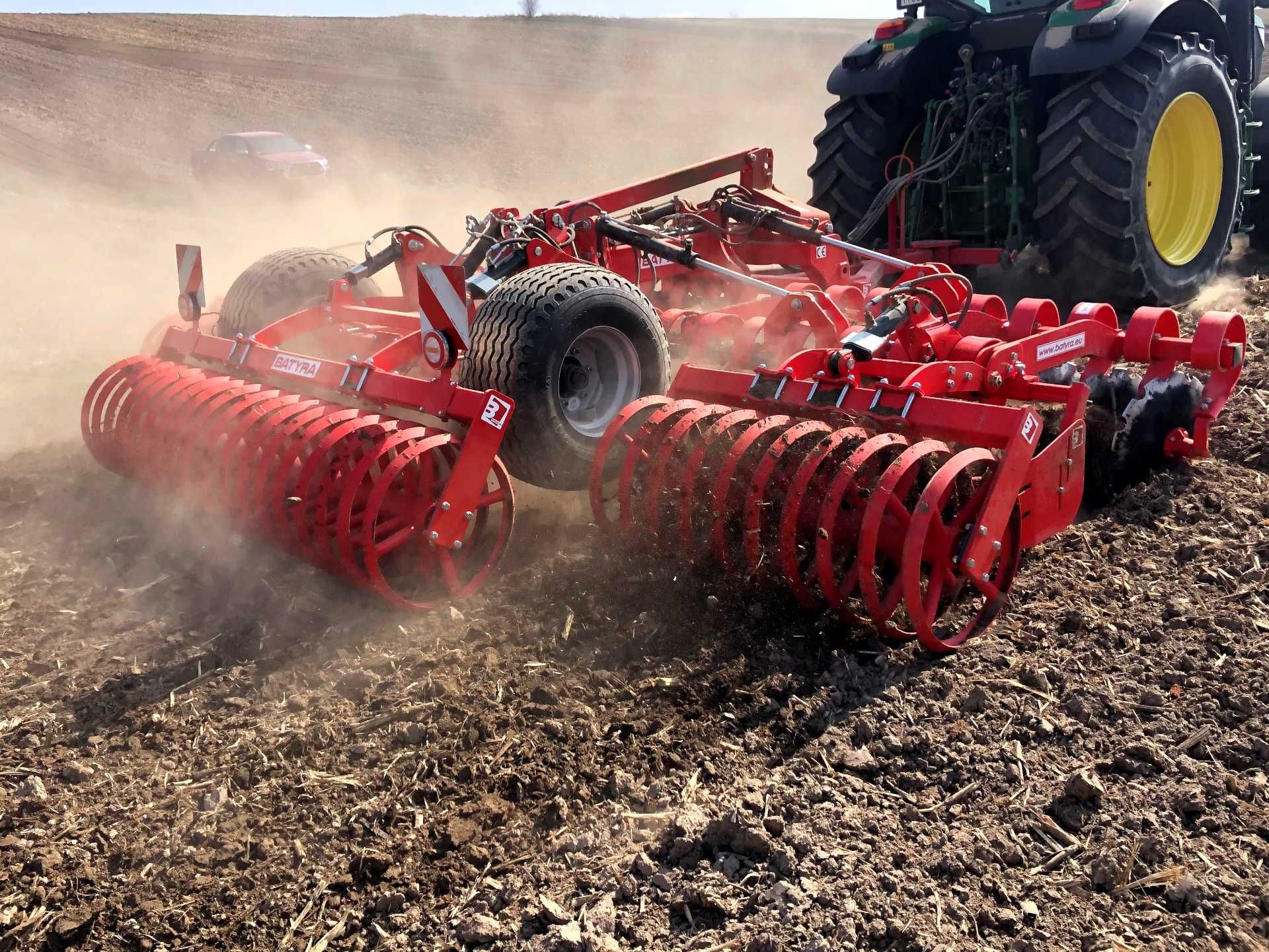 Brona talerzowa GEPARD hydraulicznie składana półzawieszana - BATYRA