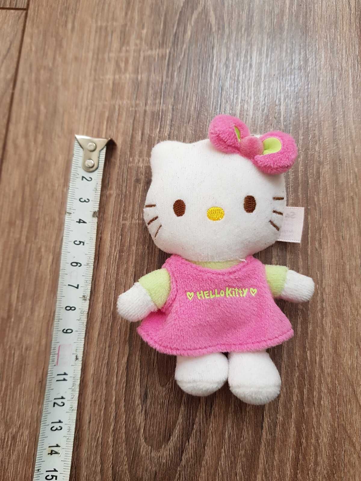 Hello Kitty Sanrio jfashion kawaii pluszak Japonia himekaji gyaru