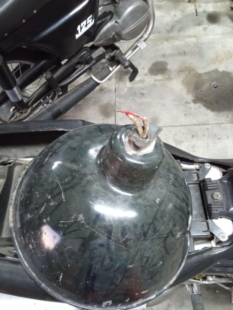 Stara lampa emaliowana PRL