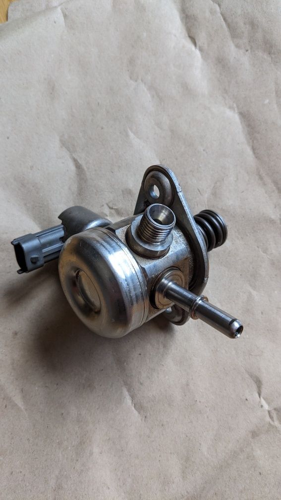 Паливний насос Форд Ескейп, AG9E9D376AB 0261520152 31359675 Ford Escap