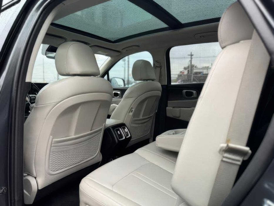 Kia Sorento S      2022