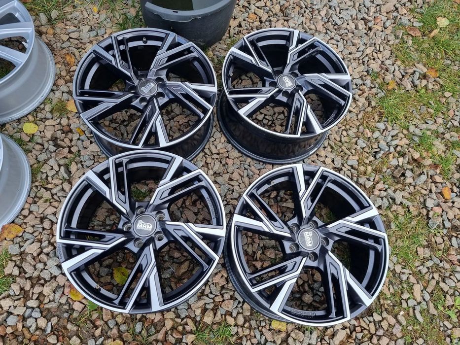 PEUGEOT 308II,3008,408,CITROEN,TOYOTA PRO ACE alu 8X18 ET40 5X108 bdb stan