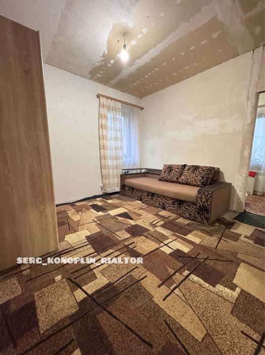 Продам просторную 2к квартиру с частичным ремонтом в таунхаусе в Центр