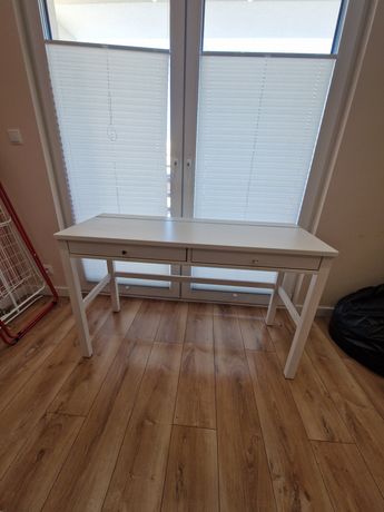 HEMNES toaletka ikea
Biurko z 2 szufladami, biała bejca, 120x47 cm