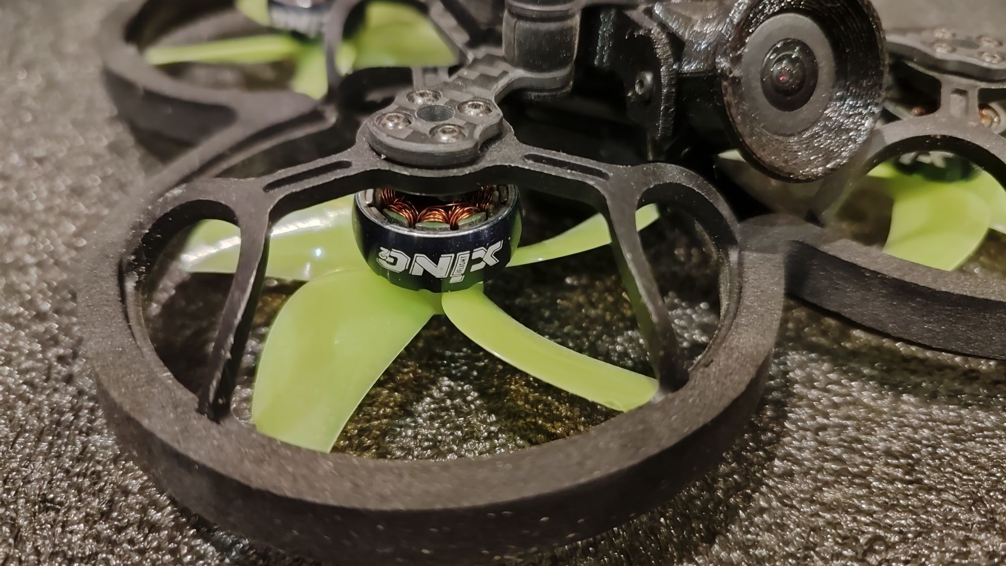 Квадрокоптер cinewoop fpv