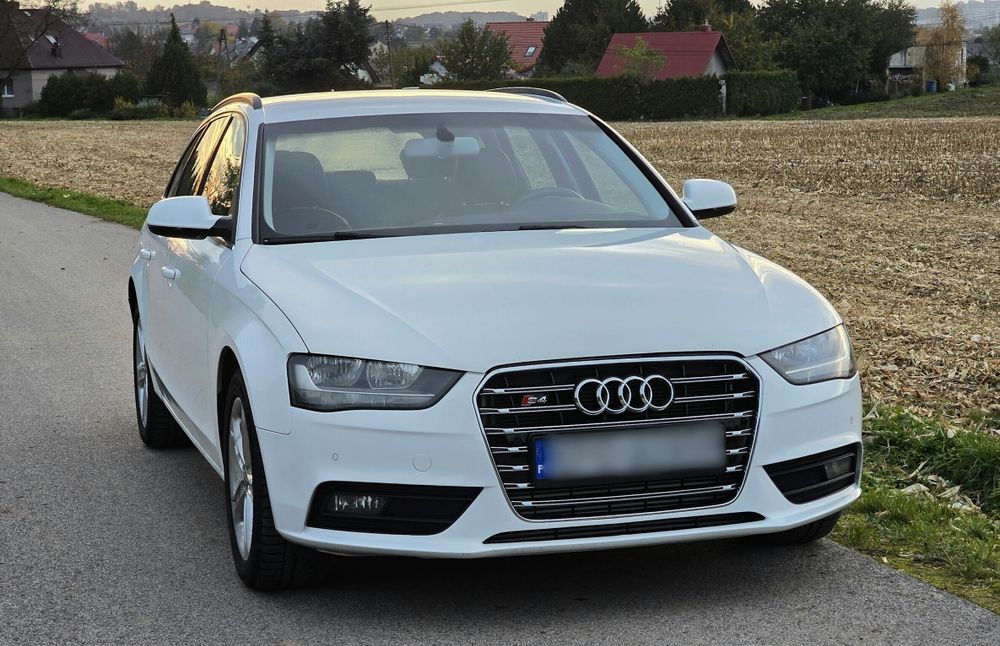 Audi A4B8 LIFT 3.0TDI Automat~Skóra~Nawigacja~Zadbana~Alufelgi~