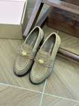 Skórzane loafersy Miu Miu