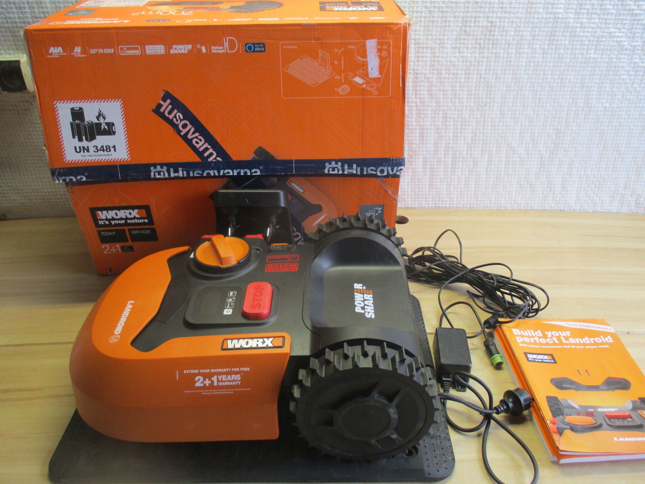 Robot koszący Worx M500 Landroid szer. koszenia 18 cm