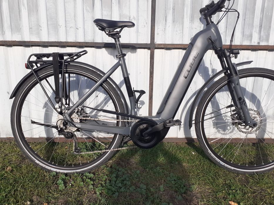 Rower elektryczny Cube Pro