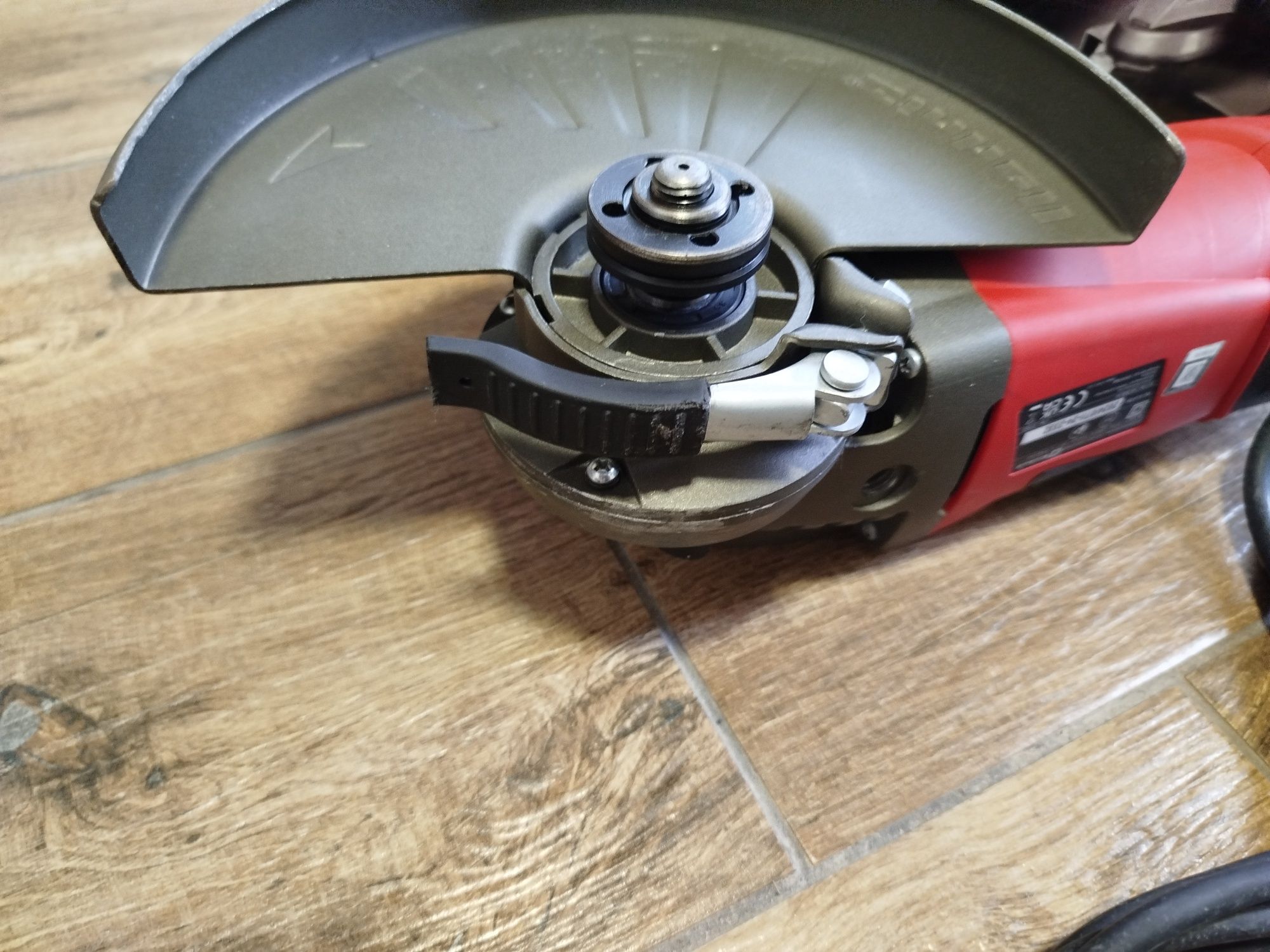 Szlifierka kątowa Einhell TE-AG 2000w