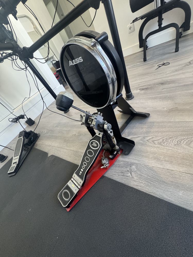 Bateria eletrica Alesis DM10