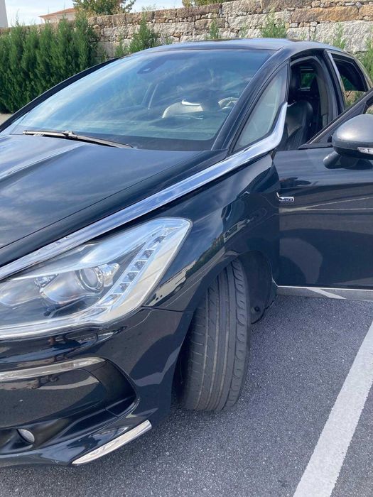 Citroën DS5 2.0 HDi Gás Óleo Hybrido Automático