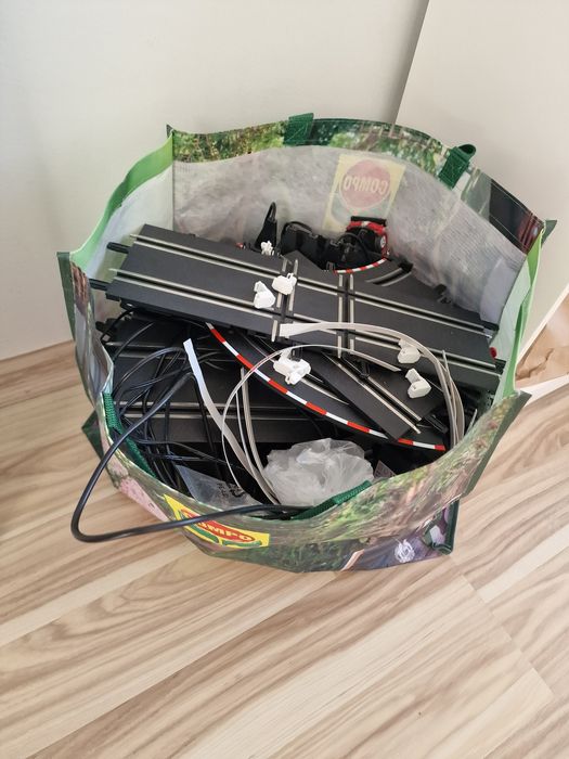 Carrera go tory + 2 samochody.